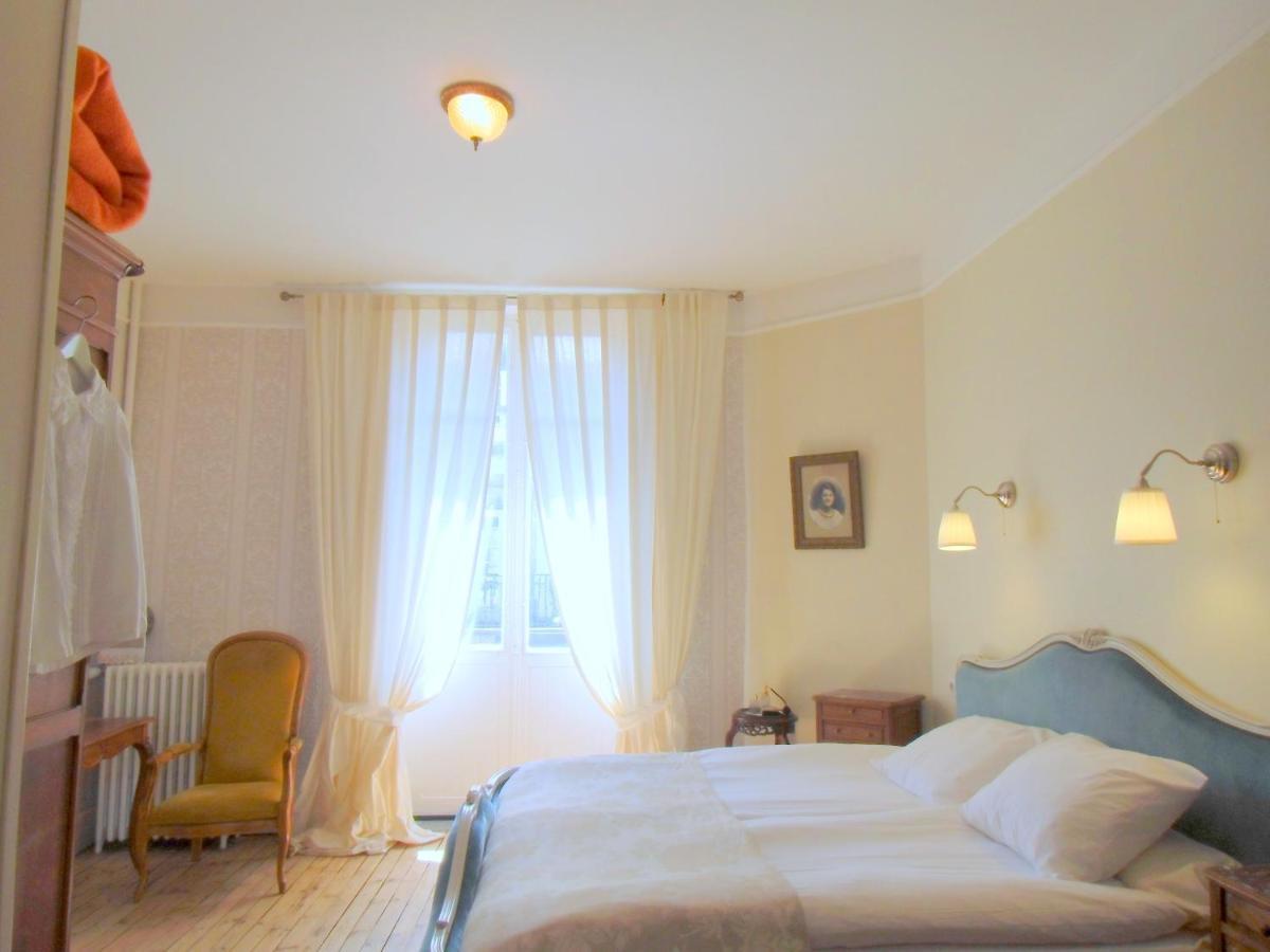 ホテル オテル レストラン ドゥ ラ プロヴィデンス Égliseneuve-dʼEntraigues 部屋 写真